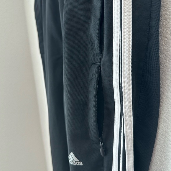 ⭐️ ADIDAS Men’s Tricot 3 Stripe XL Athletic Pants - Picture 4 of 10